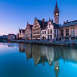 Foto: Leie river bank in Ghent, Belgium, Europe. Leie river bank in Ghent, Belgium, Europe.