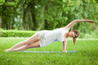Foto: Young woman working out in nature Young woman working out in nature
