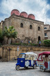 Dreirad vor Kirche "La Chiesa di San Cataldo", Palermo, Sizilien