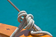Noeud de marin, fond mer turquoise