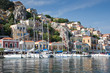 Foto: Port de Symi, île du Dodécanèse, Grèce Port de Symi, île du Dodécanèse, Grèce