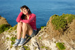 Foto: Casual girl relaxing on summer travel Casual girl relaxing on summer travel