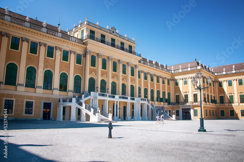 Photo: Castle Schönbrunn (Schonbrunn) in Vienna (Austria) Castle Schönbrunn (Schonbrunn) in Vienna (Austria)
