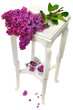 bouquet de lilas sur guéridon
