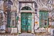Façade de maison abandonnée