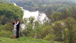 Vídeo: Happy couple in the park Happy couple in the park