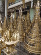 Foto: Craftsmanship of buddhist religious decoration, Myanmar Craftsmanship of buddhist religious decoration, Myanmar