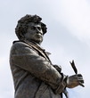 Alexandre Dumas en buste.