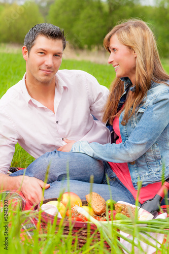 Photo: picnic couple picnic couple