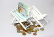 Liegestuhl mit Geld