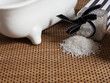 sel de bain et baignoire