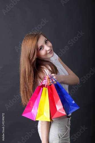 Photo: shopping - Frau mit Einkaufstaschen shopping - Frau mit Einkaufstaschen