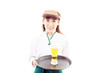 ビールを運ぶ笑顔のウエイトレス