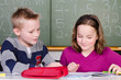 Photo: aufmerksame kinder in der schule aufmerksame kinder in der schule