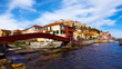 Imperia, Italien, Brücke und Häuser