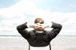 Foto: man looking to sea man looking to sea