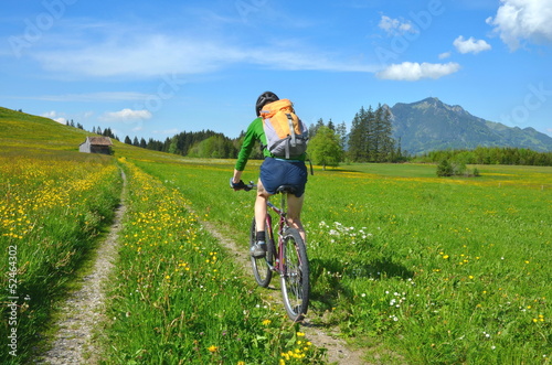 Photo: Radfahren, Berge, Wiesen Radfahren, Berge, Wiesen