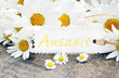 canvas print picture - Margeriten mit Schild "Auszeit"
