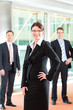 Photo: Business - Gruppe von Geschäftsleuten im Büro Business - Gruppe von Geschäftsleuten im Büro