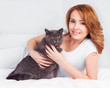 Foto: woman with a cat woman with a cat