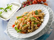 Foto: pasta with feta cheese fresh tomatoes and mint leaf pasta with feta cheese fresh tomatoes and mint leaf