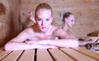Photo: junge Frauen in der Sauna junge Frauen in der Sauna