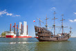Foto: Pirate galleon ship on the water of Baltic Sea in Gdynia, Poland Pirate galleon ship on the water of Baltic Sea in Gdynia, Poland