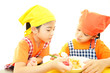 食事を楽しむ女の子達