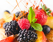 Foto: Dessert with fresh berries Dessert with fresh berries