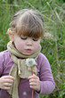 souffler sur une fleur
