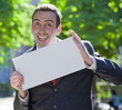 Foto: smiling advertising from outdoors smiling advertising from outdoors