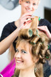 Frauen beim Friseur