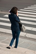jeune femme au téléphone