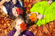 kinder im herbst