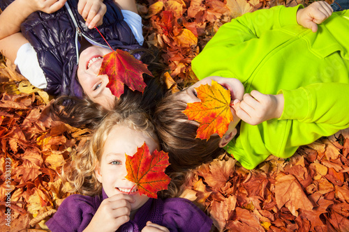 Photo: kinder im herbst kinder im herbst