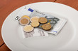 Plate with tip
