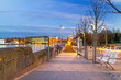 Foto: Footpath at Shannon river in Limerick city at night, Ireland Footpath at Shannon river in Limerick city at night, Ireland