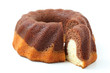 dessert torta di cioccolato e vaniglia su sfondo bianco