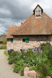 Maison en pierre et jardin