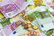 Viele verschiedene Euro-Geldscheine