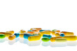 Tabletten auf hellem Hintergrund