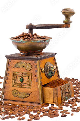 Photo: Kaffee. Kaffeebohnen und Kaffeemühle Kaffee. Kaffeebohnen und Kaffeemühle