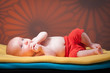 baby auf decke