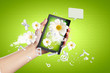 Foto: Closeup of human hands holding ipad Closeup of human hands holding ipad