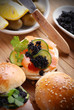 sandwich al salmone con uova di lompo