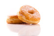 2 freigestellte Donuts