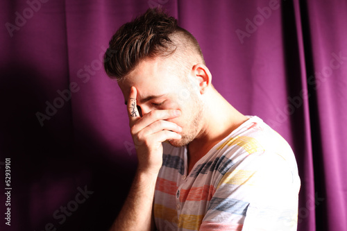 Photo: junger Mann junger Mann