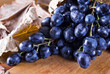 Foto: ripe blue grape ripe blue grape