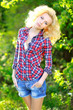 Foto: portrait of a beautiful girl in spring portrait of a beautiful girl in spring