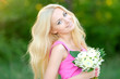 Foto: portrait of a beautiful girl in spring portrait of a beautiful girl in spring